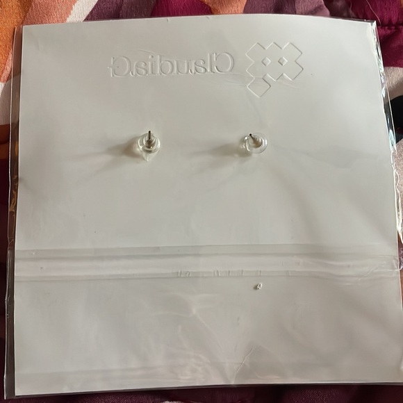 Turquoise/Taupe Uneven Hoop Earrings - Picture 4 of 4